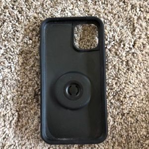 iPhone 11 Pro otter box pop socket case